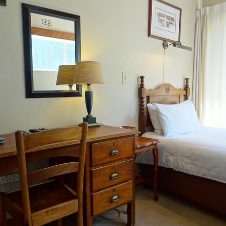 アグタープラス B&B ゲストハウス ヨハネスブルグ エクステリア 写真