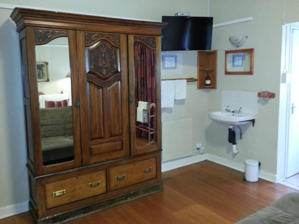 アグタープラス B&B ゲストハウス ヨハネスブルグ エクステリア 写真