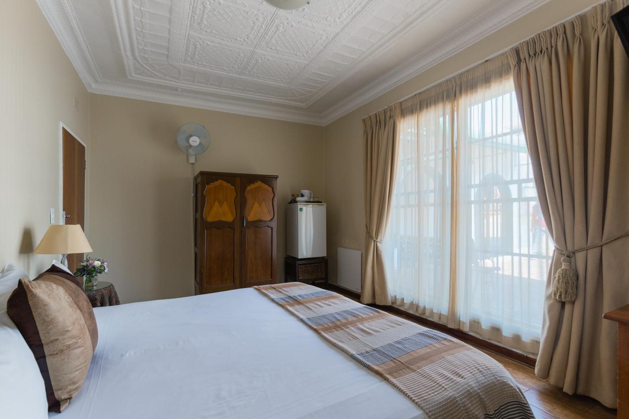 アグタープラス B&B ゲストハウス ヨハネスブルグ エクステリア 写真