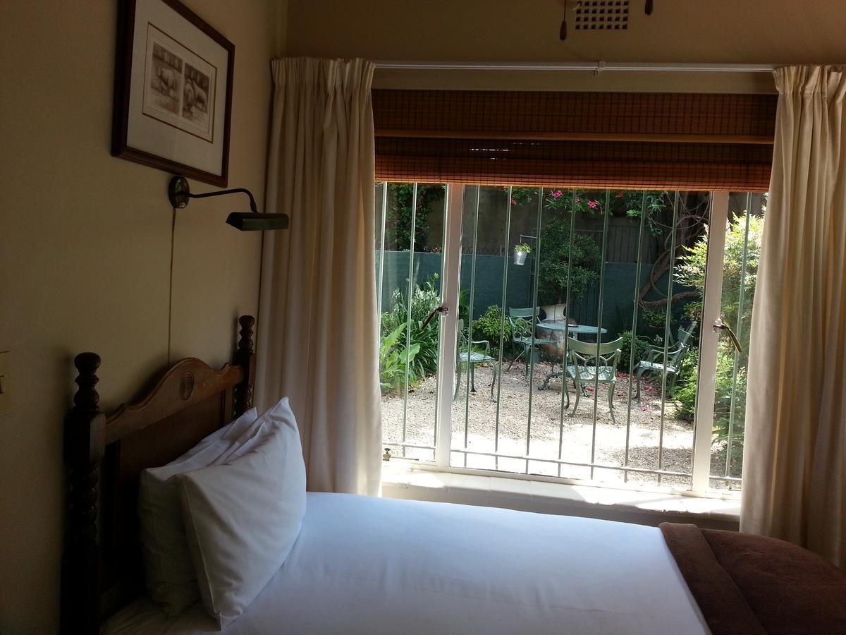 アグタープラス B&B ゲストハウス ヨハネスブルグ エクステリア 写真